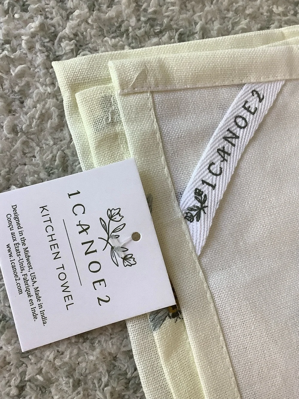 1Canoe2 Ivory Bee Cotton Fabric Kitchen Tea Towel NWT 18.75” x 28”